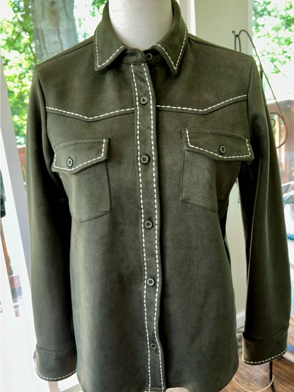 Thirty Thirty Women’s Olive Green Button-Front Jacket with Contrast Stitching